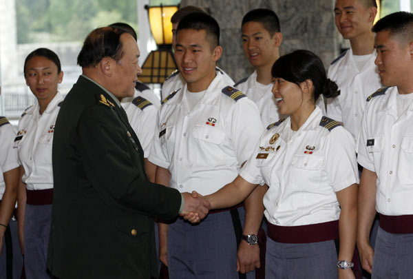 Defense minister visits West Point