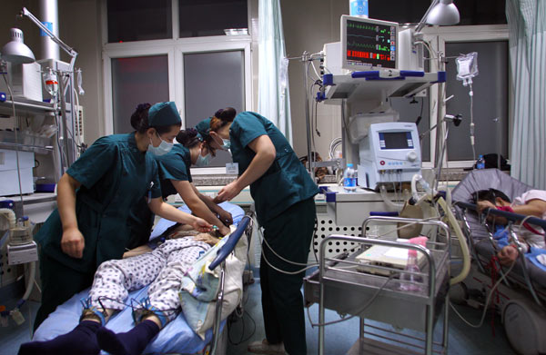 Beijing to test hospital reform