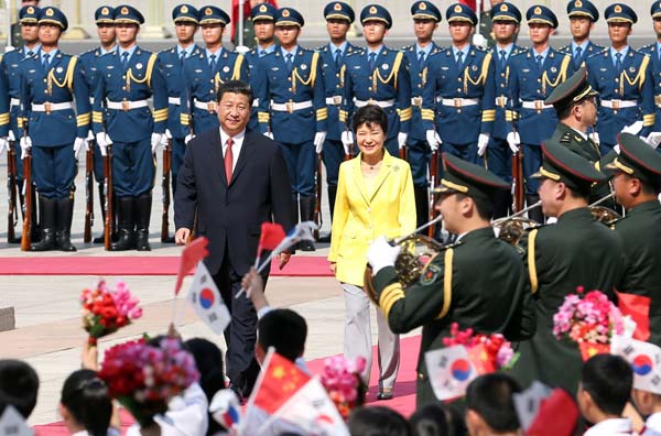 Chinese, ROK presidents hold talks