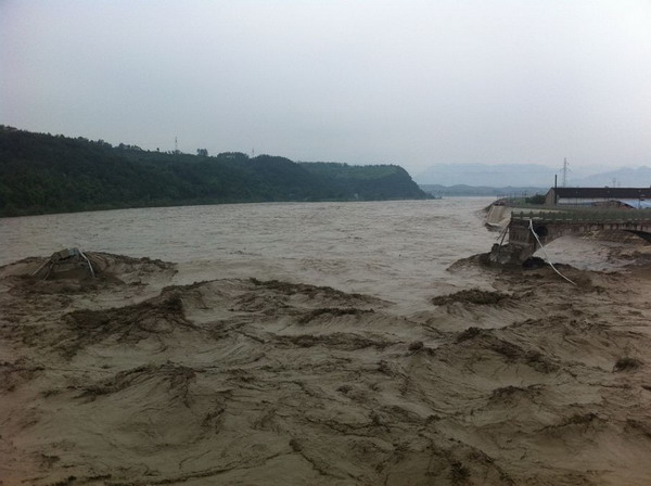 Severe rainstorms batter quake-hit SW China