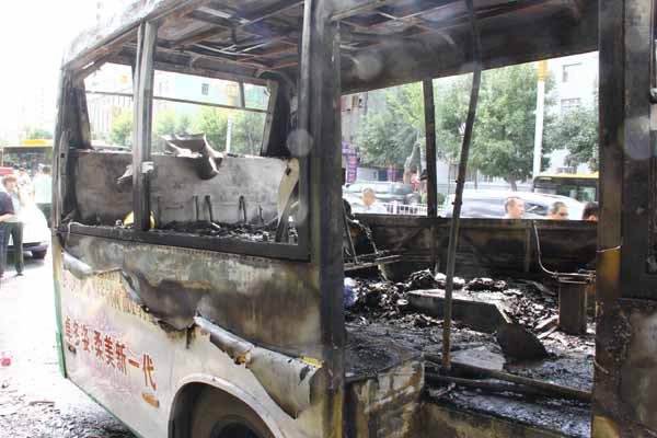 1 dead, at least 6 injured in Xinjiang bus fire