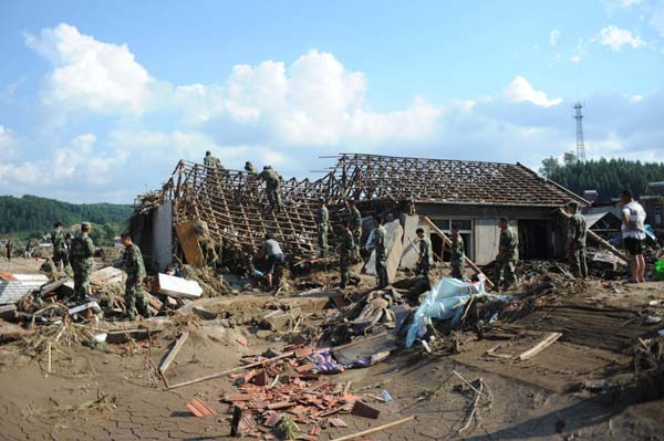 Floods in Liaoning leave 54 dead