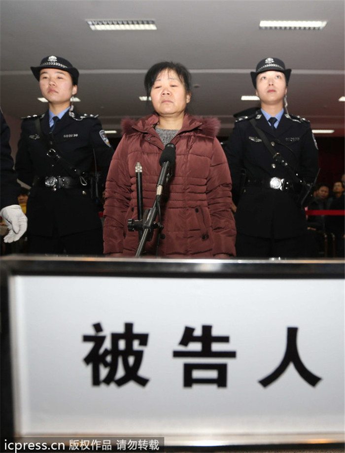 Shaanxi doctor in court over child trafficking