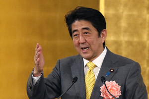 Abe told to face up to wartime past