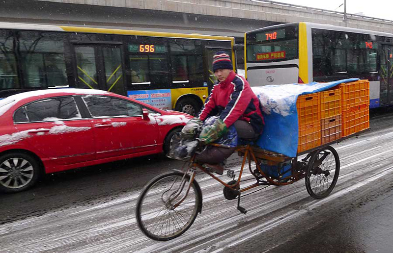 Spring snow blankets northern and eastern China