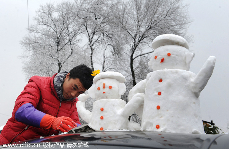 Snowmen business in SW China