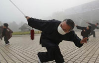 Smog affects flights, highways in China