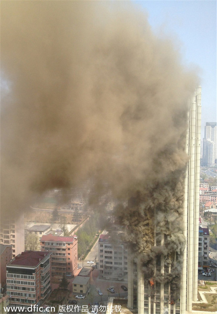 Fire extinguished in Dalian apartment building