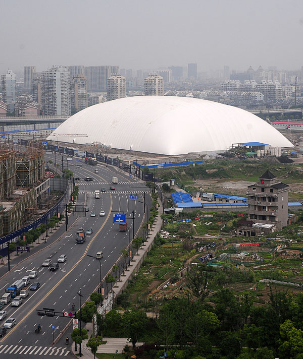 Tent set up over polluted soil to mask foul smell