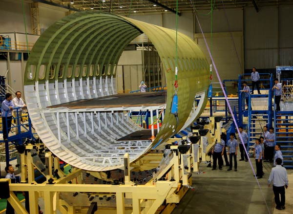 Big piece of first Chinese jetliner completed