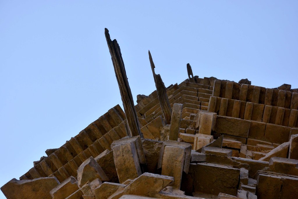 Leaning tower evokes visions of Pisa