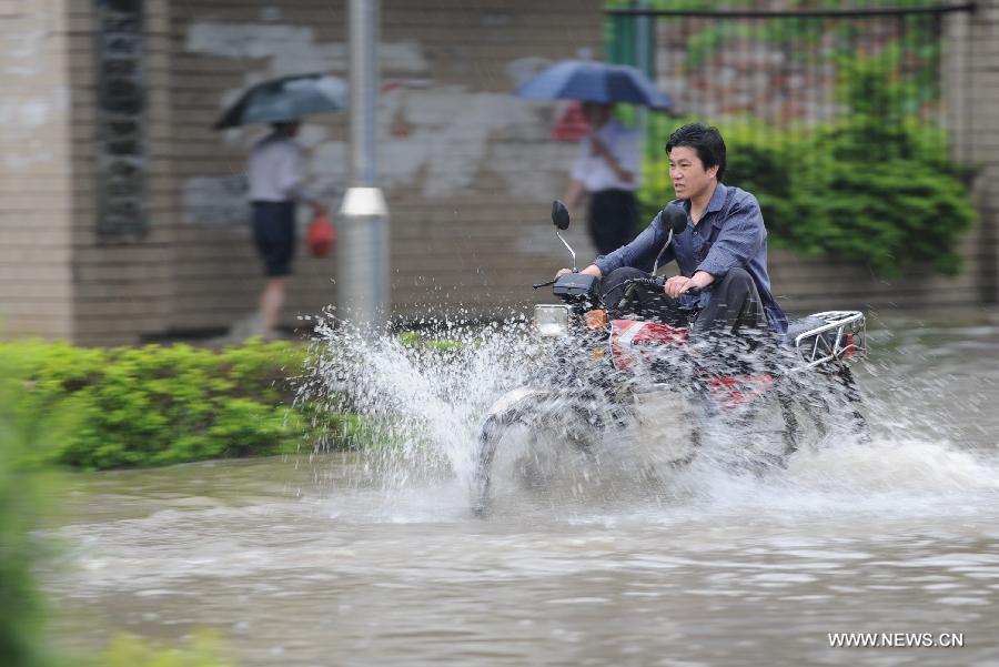 Persisting rain causes waterlog in Guangxi