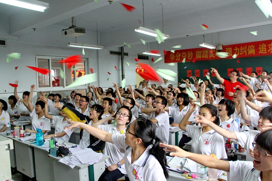 Chinese students fight for <EM>Gaokao</EM>