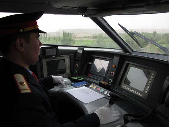 First Uygur to qualify as high-speed train driver