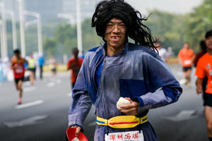 Rainy marathon in SW China