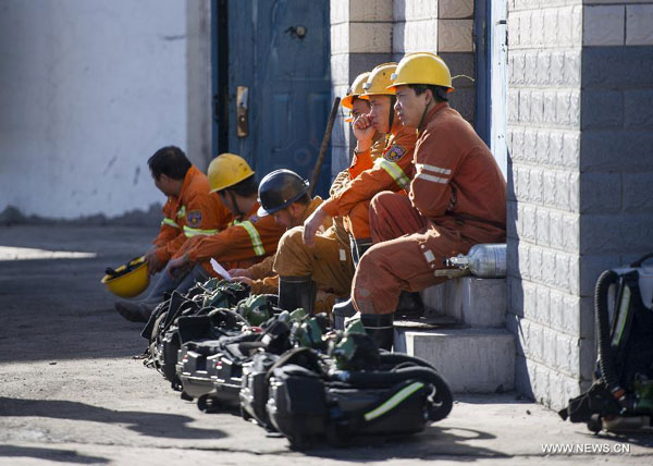 Gas blast traps 17 in Xinjiang mine