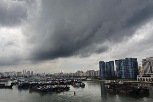 Eight killed in typhoon Rammasun in South China