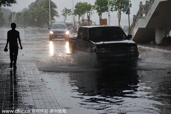 Eight killed in typhoon Rammasun in South China