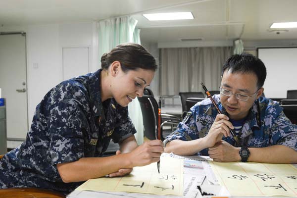 China, US military medical ships exchange visit