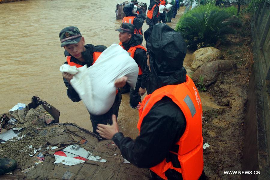 Over 100,000 affected by Typhoon Matmo in E China's Jiangxi