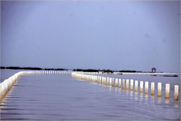 Highway submerged under water in Jiangxi