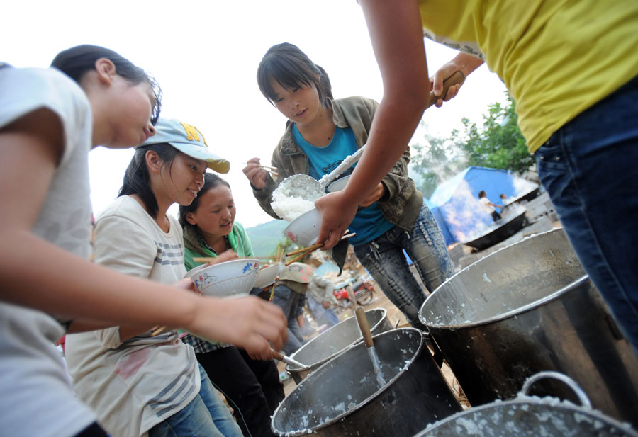 Life in quake-hit areas of Southwest China