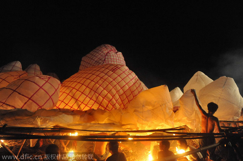 Huge paper sky lantern released in S China