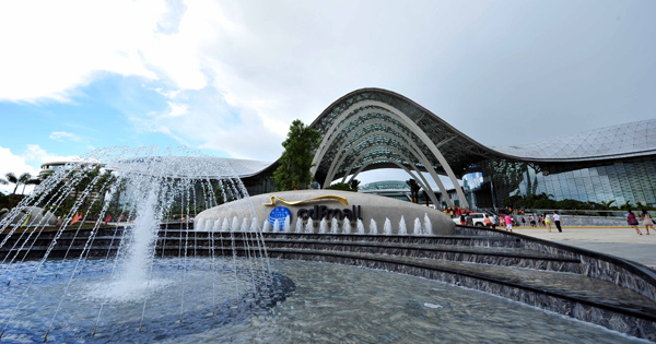 World's largest duty-free shop opens in China's Sanya