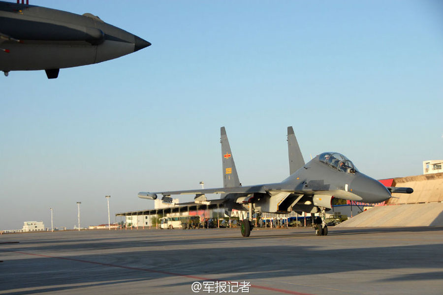 PLA's 'Gold Helmet' air battle contest takes off