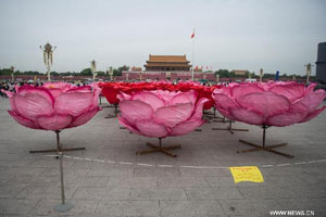 Tian'anmen Square dresses up for National Day