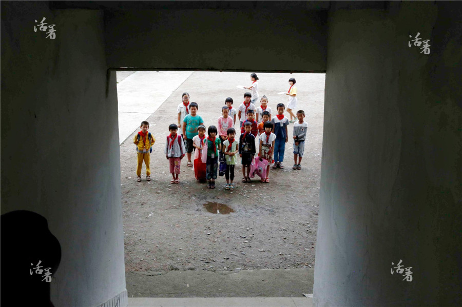 China Daily 2014 photostories: Trials of childhood