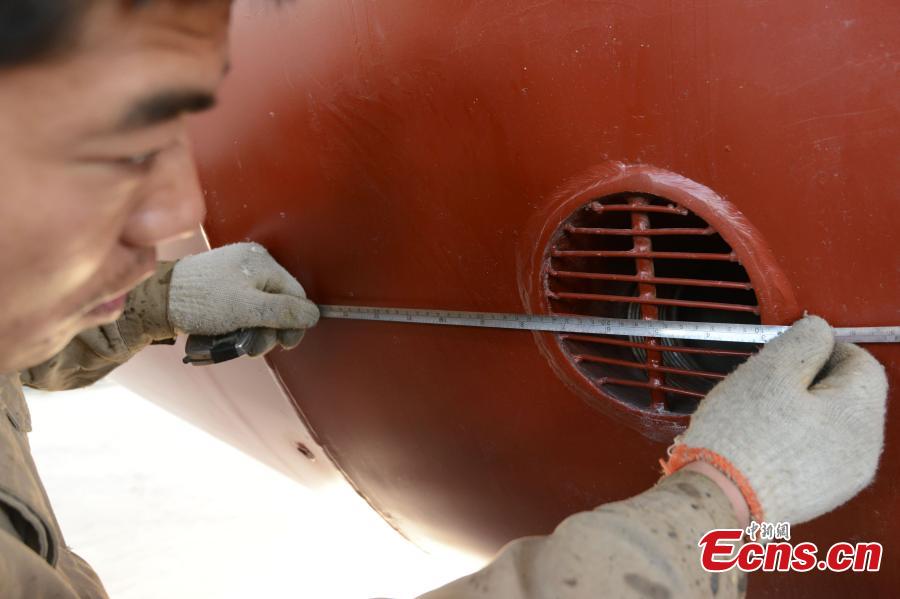 Hand-made submarine to carry venturers