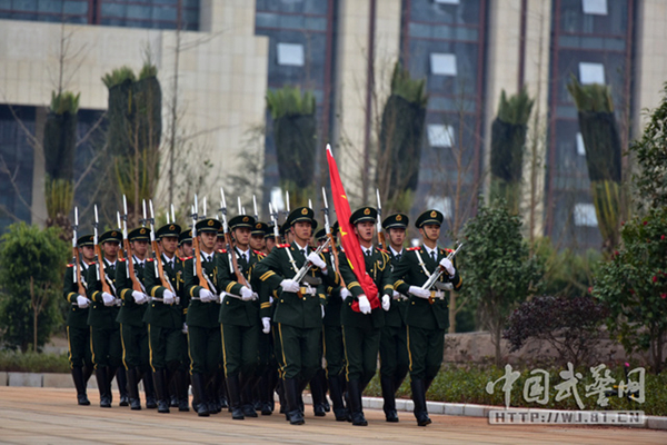 Behind-the-scenes look at the national flag guard