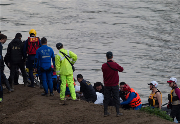 Death toll from TransAsia Airways plane crash rises to 38