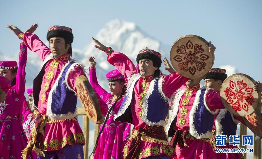 Tajiks in Xinjiang celebrate coming of spring