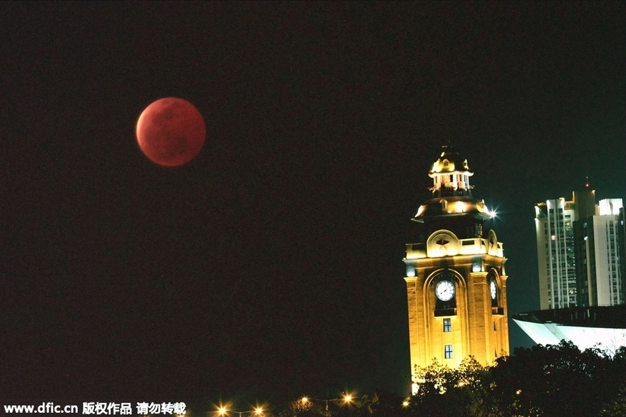 Lunar eclipse turns the moon 'blood red'