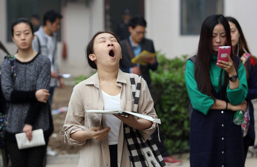 Record turnout for Hubei civil service exam