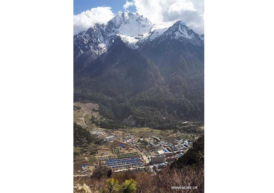 Relief work underway in quake-hit Tibetan county