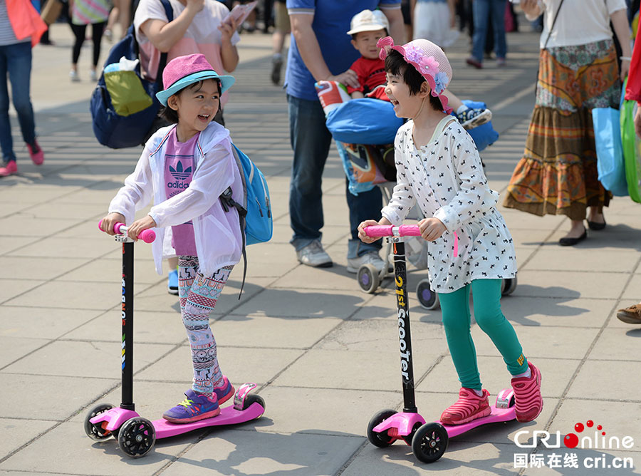 Beijing sizzled by heat wave