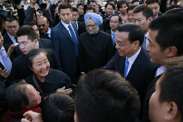 Anecdotes reveal why Premier Li's quick wit is famous