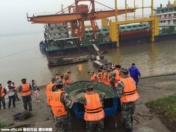 Massive operation launched to rescue ship passengers