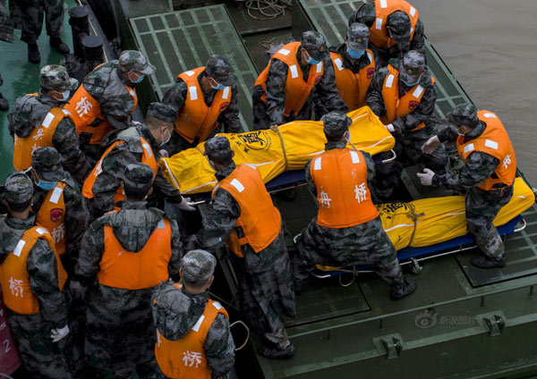 Search-and-rescue operation enters third day