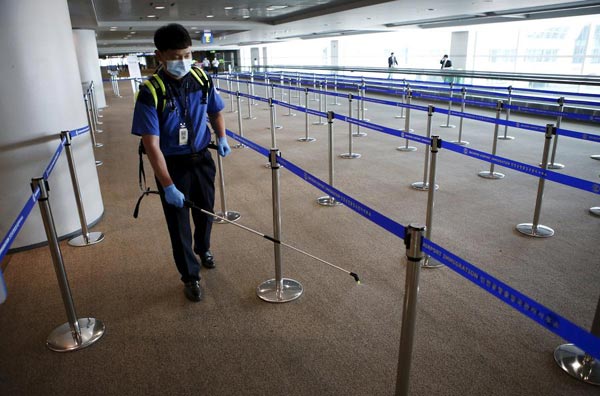 Airlines cut flights to South Korea as China steps up MERS alert