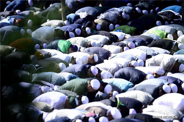 Muslims gather to celebrate Eid al-Fitr across China