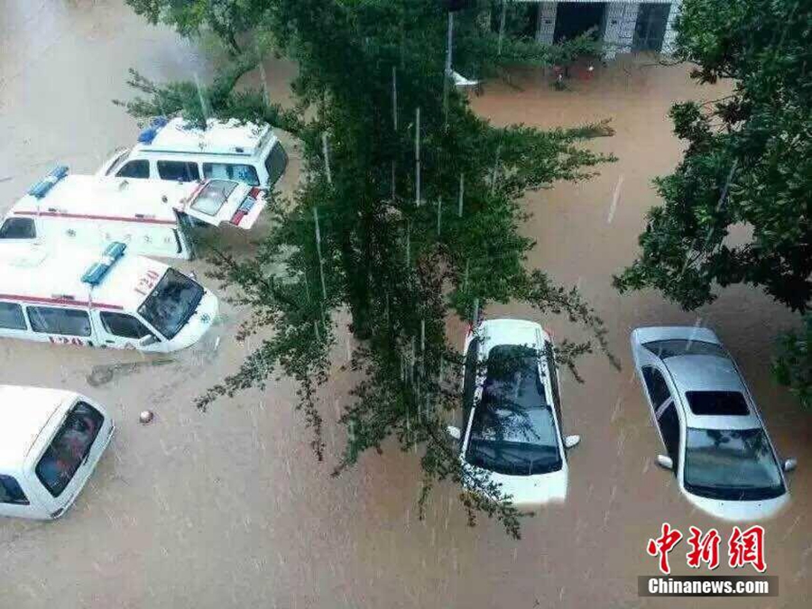 Rainstorm wreaks havoc in Fujian province