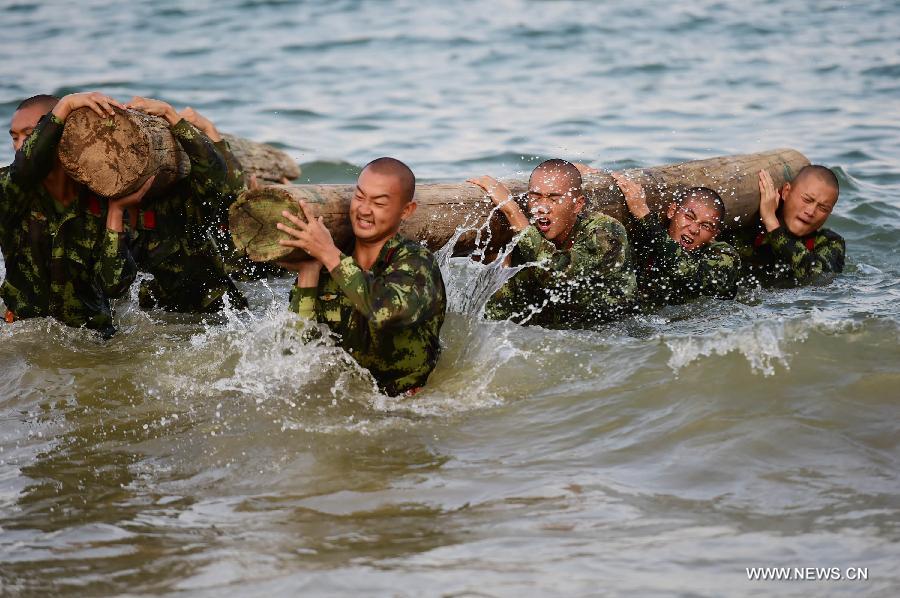 Frontier soldiers exercise in blistering heat