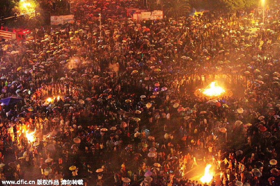 Ethnic groups celebrate Torch Festival