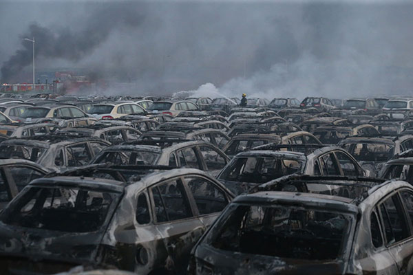 China investigates Tianjin blasts, experts focus on chemicals