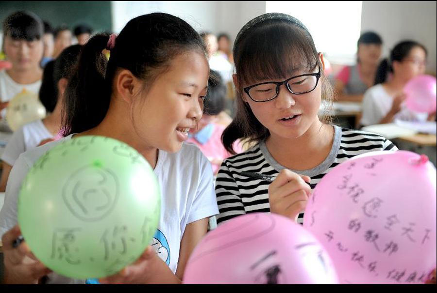 Students celebrate Chinese Teachers' Day