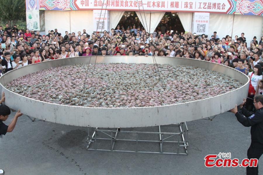 Massive pot used for steamed crabs seeks Guinness World Record